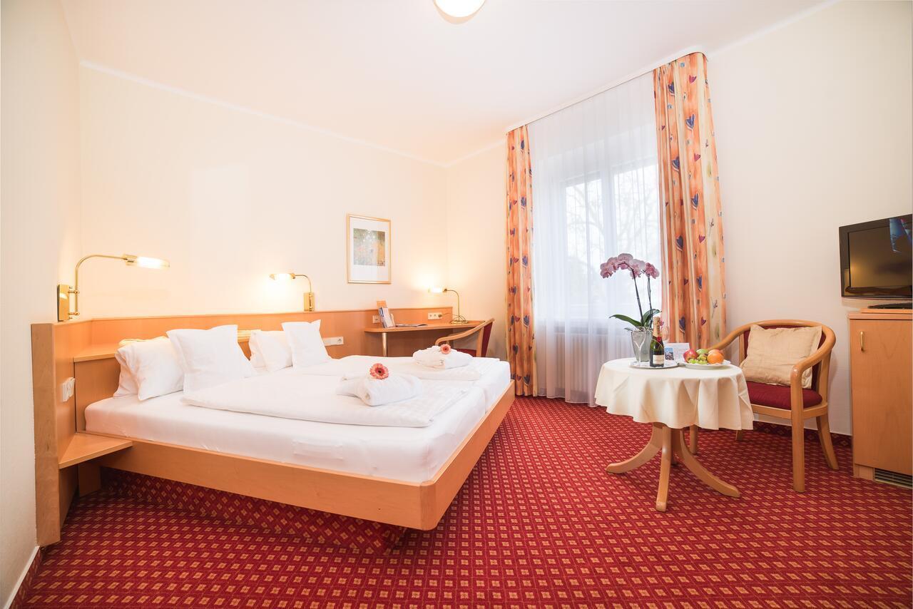 Strandhotel Loechnerhaus Reichenau Eksteriør bilde